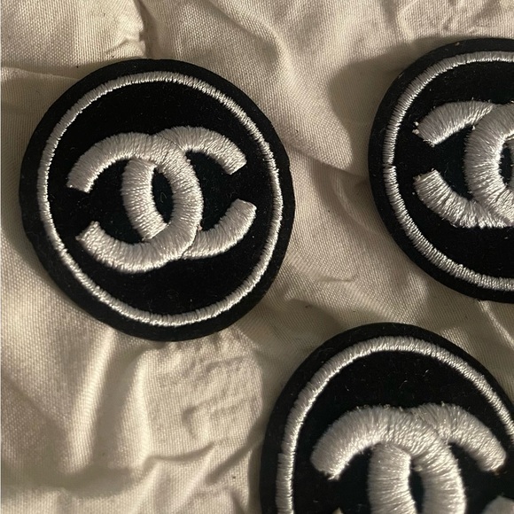 (3)Black and White Iconic Patches - Picture 3 of 4